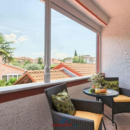 Hotel Small Castle Comfortable Porec